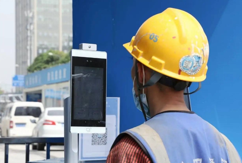 在建項目須納入勞務(wù)實名制管理系統(tǒng)！